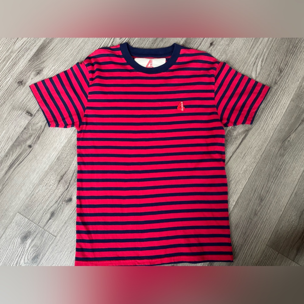 4 Hunnid red and‎ blue striped men’s shirt Size Medium